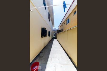 Casa à venda com 250m², 3 quartos e 6 vagasCorredor Lateral