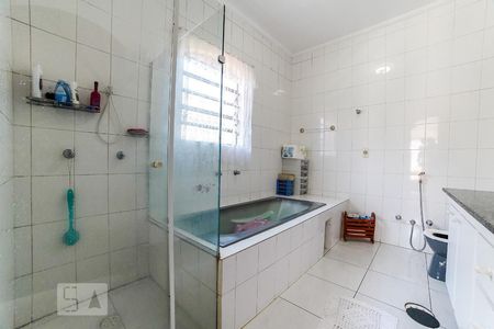 Casa à venda com 250m², 3 quartos e 6 vagasBanheiro da Suíte