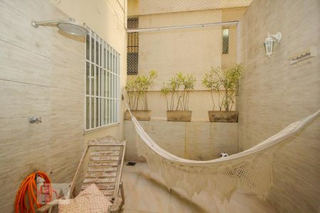 Apartamento à venda com 85m², 2 quartos e sem vaga Apartamento à venda com 85m², 2 quartos e sem vagaVaranda