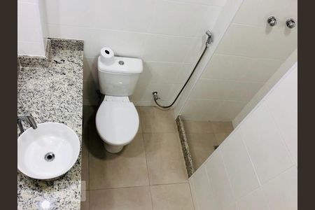 Apartamento para alugar com 37m², 1 quarto e sem vagaBanheiro
