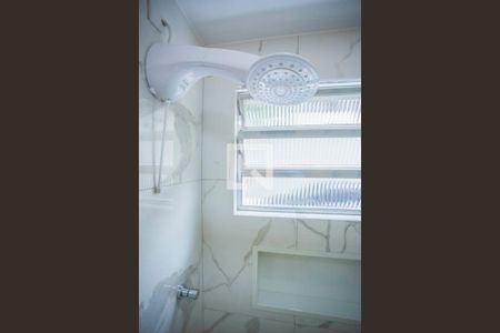 Apartamento para alugar com 70m², 2 quartos e sem vagaBanheiro