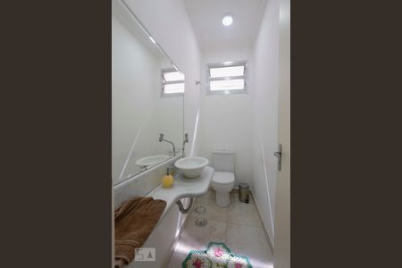 Lavabo de casa à venda com 3 quartos, 250m² em Cambuci, São Paulo