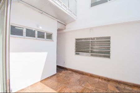 Casa à venda com 600m², 3 quartos e 5 vagasQuintal