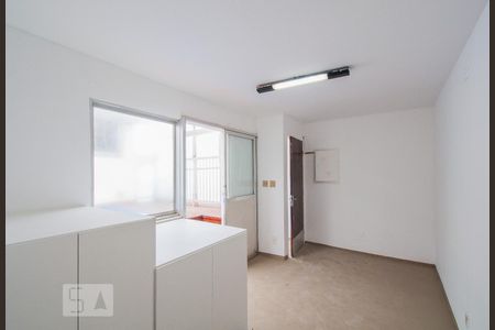 Casa para alugar com 600m², 3 quartos e 5 vagasEdícula