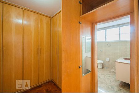 Casa para alugar com 600m², 3 quartos e 5 vagasCloset da Suíte