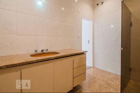 Casa à venda com 600m², 3 quartos e 5 vagasBanheiro da Suíte 3