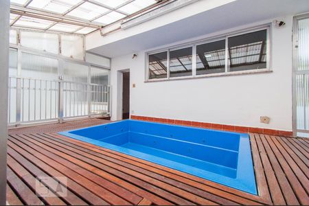 Casa à venda com 600m², 3 quartos e 5 vagasPiscina
