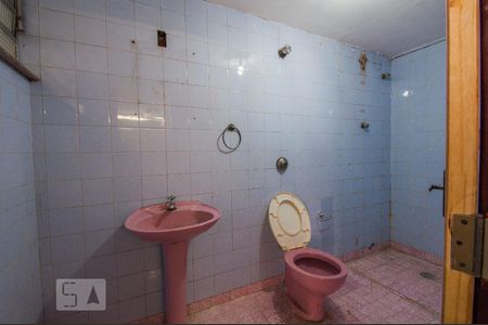 Casa para alugar com 600m², 3 quartos e 5 vagasBanheiro da Garagem