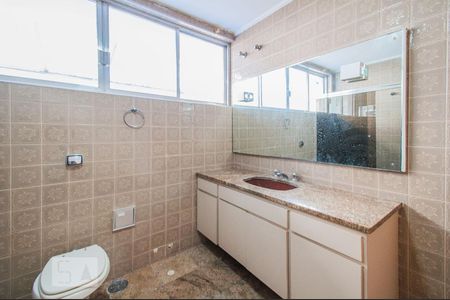 Casa para alugar com 600m², 3 quartos e 5 vagasBanheiro da Suíte 2