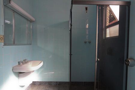 Banheiro de casa à venda com 4 quartos, 168m² em Vila Isolina Mazzei, São Paulo