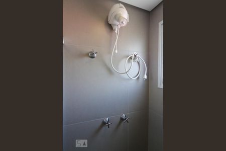 Banheiro de apartamento para alugar com 1 quarto, 45m² em Tucuruvi, São Paulo