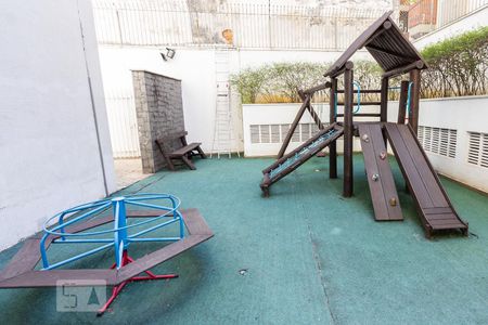 Apartamento à venda com 200m², 3 quartos e 3 vagas Apartamento à venda com 200m², 3 quartos e 3 vagasPlayground