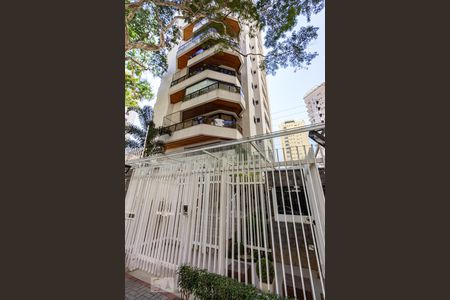 Apartamento à venda com 200m², 3 quartos e 3 vagas Apartamento à venda com 200m², 3 quartos e 3 vagasFachada