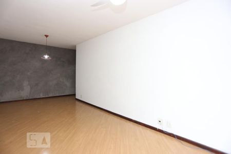 Sala de apartamento para alugar com 2 quartos, 77m² em Tijuca, Rio de Janeiro