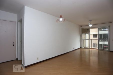 Sala de apartamento para alugar com 2 quartos, 77m² em Tijuca, Rio de Janeiro