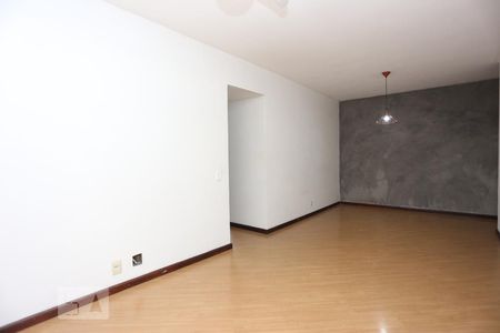 Sala de apartamento para alugar com 2 quartos, 77m² em Tijuca, Rio de Janeiro