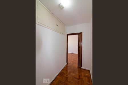 Apartamento à venda com 75m², 2 quartos e sem vaga Apartamento à venda com 75m², 2 quartos e sem vagaCorredor Quartos