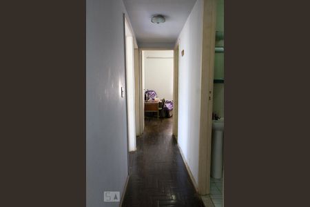 Corredor de apartamento para alugar com 3 quartos, 90m² em Tijuca, Rio de Janeiro