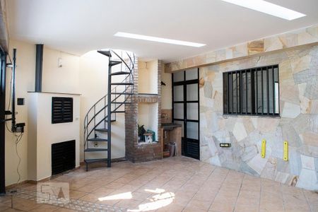 Casa à venda com 100m², 2 quartos e 2 vagasGARAGEM