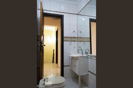 Casa à venda com 100m², 2 quartos e 2 vagasBANHEIRO