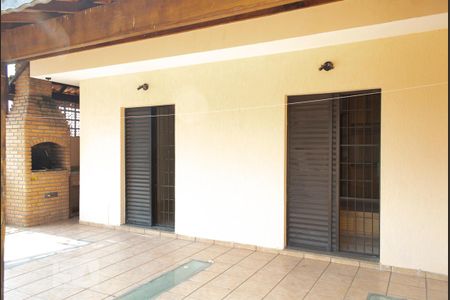 Casa à venda com 100m², 2 quartos e 2 vagasVARANDA