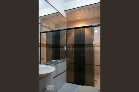 Casa à venda com 100m², 2 quartos e 2 vagasBANHEIRO