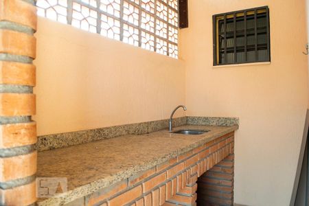 Casa à venda com 100m², 2 quartos e 2 vagasVARANDA