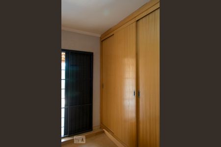 Casa à venda com 100m², 2 quartos e 2 vagasQUARTO 1