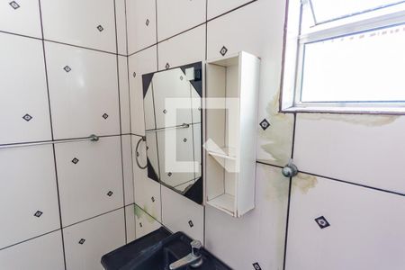 Casa à venda com 250m², 4 quartos e 3 vagas Casa à venda com 250m², 4 quartos e 3 vagasEspelho