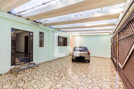 Casa à venda com 250m², 4 quartos e 3 vagas Casa à venda com 250m², 4 quartos e 3 vagasGaragem