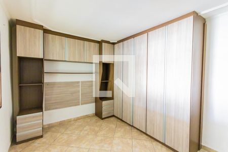 Casa à venda com 250m², 4 quartos e 3 vagas Casa à venda com 250m², 4 quartos e 3 vagasArmário