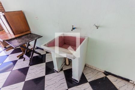 Casa à venda com 250m², 4 quartos e 3 vagas Casa à venda com 250m², 4 quartos e 3 vagasTanque