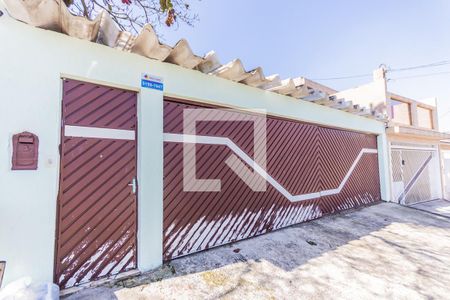 Casa à venda com 250m², 4 quartos e 3 vagas Casa à venda com 250m², 4 quartos e 3 vagasFachada