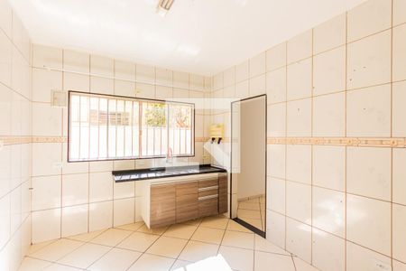 Casa à venda com 250m², 4 quartos e 3 vagas Casa à venda com 250m², 4 quartos e 3 vagasCozinha