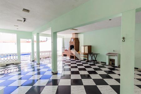 Casa à venda com 250m², 4 quartos e 3 vagas Casa à venda com 250m², 4 quartos e 3 vagasÁrea Gourmet e Área de Serviço