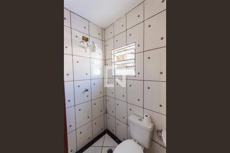 Casa à venda com 250m², 4 quartos e 3 vagas Casa à venda com 250m², 4 quartos e 3 vagasBanheiro 1