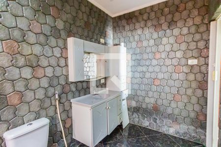 Casa à venda com 250m², 4 quartos e 3 vagas Casa à venda com 250m², 4 quartos e 3 vagasBanheiro da Suíte
