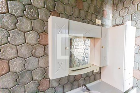 Casa à venda com 250m², 4 quartos e 3 vagas Casa à venda com 250m², 4 quartos e 3 vagasEspelho