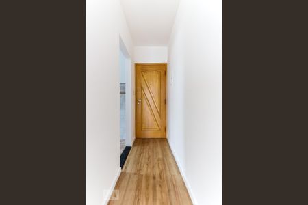Corredor Entrada de apartamento para alugar com 2 quartos, 60m² em Vila Guilherme, São Paulo