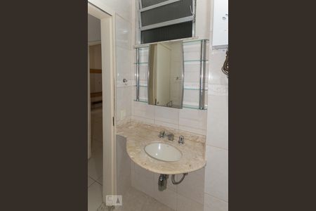 Apartamento à venda com 67m², 2 quartos e 1 vaga Apartamento à venda com 67m², 2 quartos e 1 vagaBanheiro