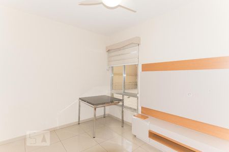 Sala de apartamento para alugar com 2 quartos, 67m² em Grajaú, Rio de Janeiro