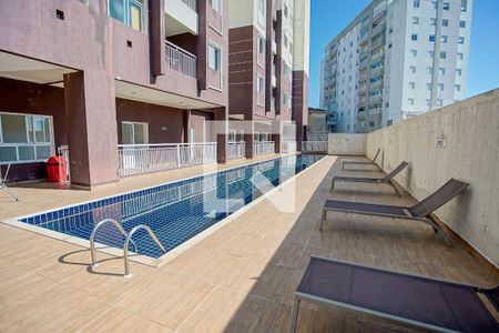 Piscina de apartamento à venda com 2 quartos, 65m² em Vila Nivi, São Paulo