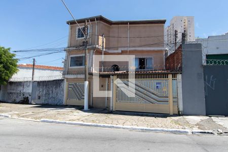 Casa à venda com 200m², 3 quartos e 3 vagasFachada
