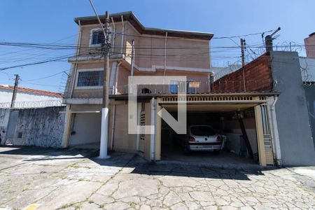 Casa à venda com 200m², 3 quartos e 3 vagasFachada