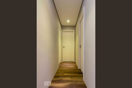 Corredor de apartamento à venda com 2 quartos, 58m² em Vila Ema, São Paulo