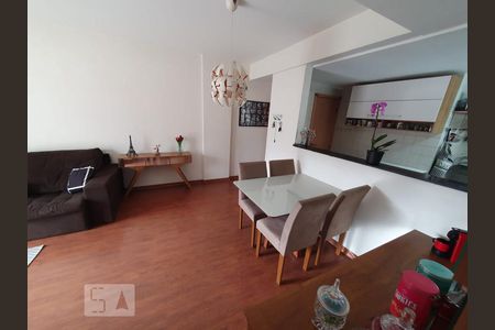 Apartamento à venda com 79m², 2 quartos e 1 vaga