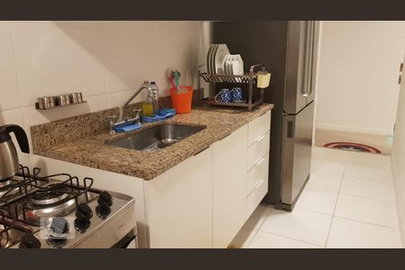 Apartamento à venda com 78m², 3 quartos e 2 vagas Apartamento à venda com 78m², 3 quartos e 2 vagasCozinha e Área de Serviço