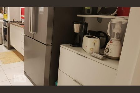 Apartamento à venda com 78m², 3 quartos e 2 vagas Apartamento à venda com 78m², 3 quartos e 2 vagasCozinha e Área de Serviço