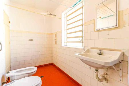 Casa à venda com 260m², 5 quartos e 3 vagasBanheiro edícula