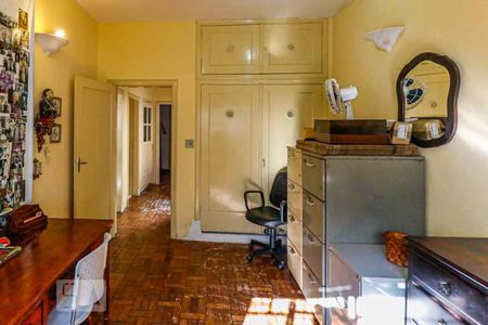 Casa à venda com 260m², 5 quartos e 3 vagasQuarto 2